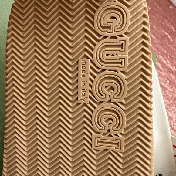 Authentic Gucci Cream Red Green Logo Interlocking G Slide Sandals Size 10 Men's - Picture 4 of 10